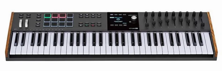 Arturia KeyLab 61 mk3 Black, pads en regelaars, foto 2