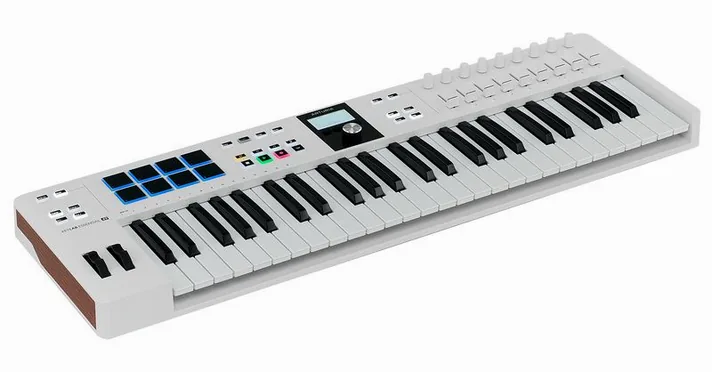 Arturia KeyLab Essential 49 MK3 White, schuin van boven, foto 3