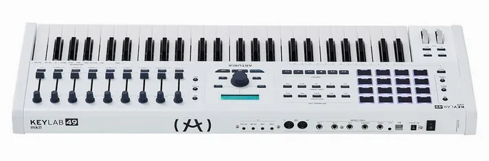 Arturia KeyLab MkII 49 White, achterzijde met aansluitingen, foto 4