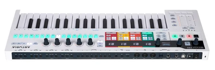 Arturia Keystep Pro, schuin van boven, foto 4