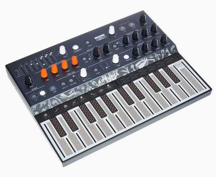 Arturia MicroFreak, schuin van boven, foto 3