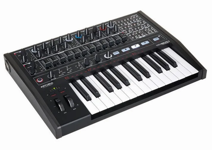 Arturia MiniBrute 2 Noir, schuin van boven, foto 3