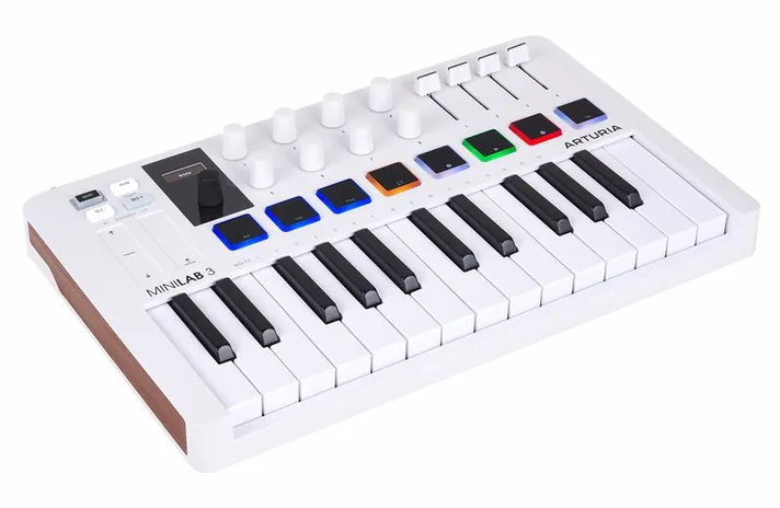 Arturia MiniLab 3 White, pads en regelaars, foto 3