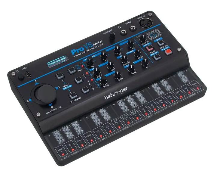 Behringer Pro-VS Mini, achterzijde met aansluitingen, foto 3