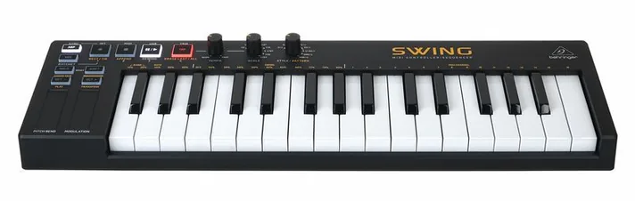 Behringer Swing, schuin van boven, foto 2