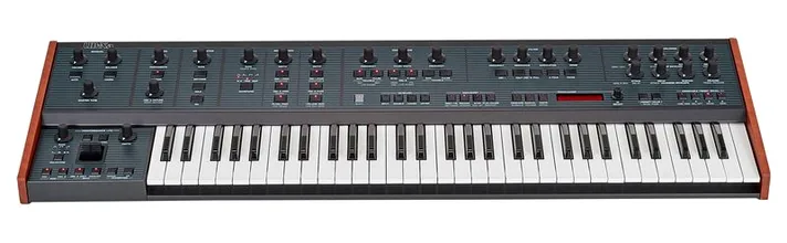 Behringer UB-Xa, schuin van boven, foto 2