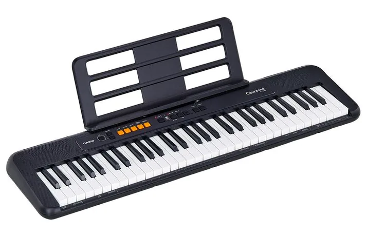 Casio CT-S100, vooraanzicht, foto 2