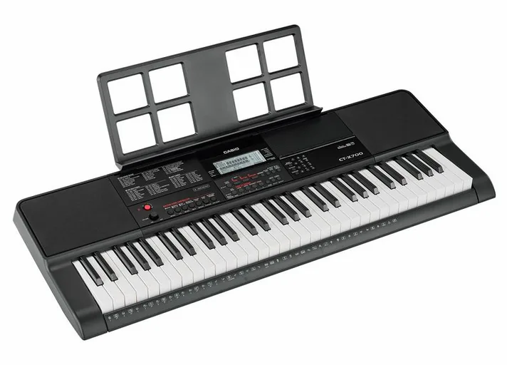 Casio CT-X700, schuin van boven, foto 3