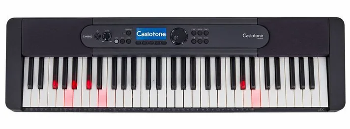 Casio LK-S450, schuin van boven, foto 4