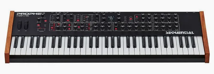 Sequential Prophet REV2-16, schuin van boven, foto 2