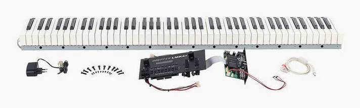 Doepfer LMK4+ 88 GH BL without Case, zijaanzicht, foto 2