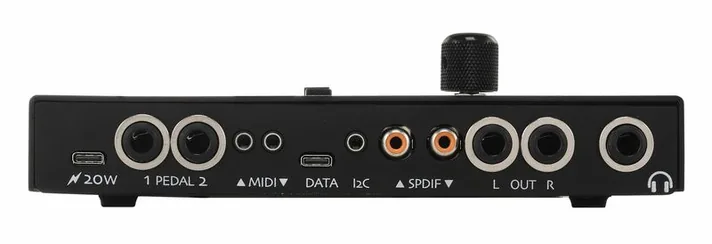 Haken Audio Slim Continuum 46s8x, achterzijde met aansluitingen, foto 4