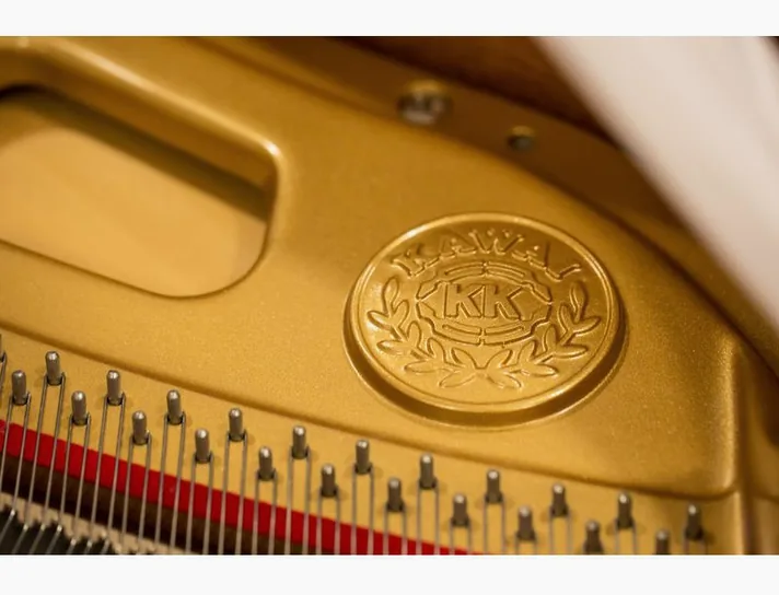 Kawai GL 10 WH/P Grand Piano, vooraanzicht, foto 4