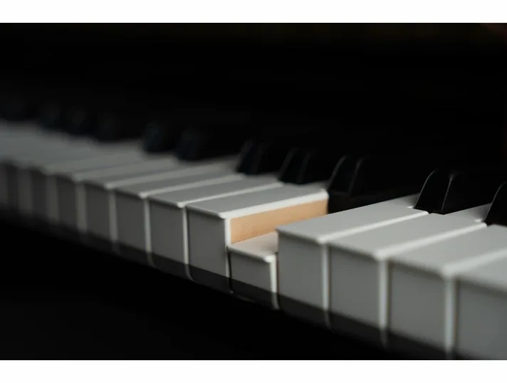 Kawai K-500 ATX 4 E/P Piano, kast en pedalen, foto 2