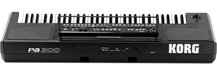 Korg PA-300, vooraanzicht, foto 4