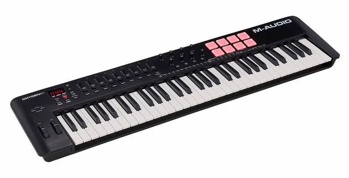 M-Audio Oxygen 61 MK5, pads en regelaars, foto 2