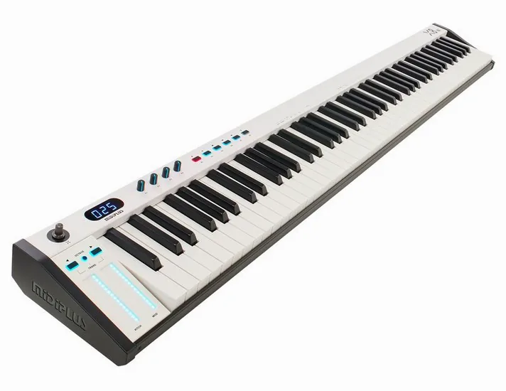 Midiplus X-8 III, zijaanzicht, foto 4