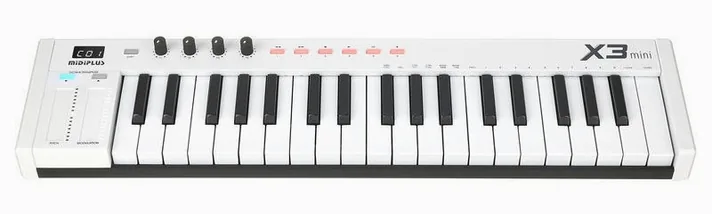 Midiplus X3 mini, pads en regelaars, foto 2