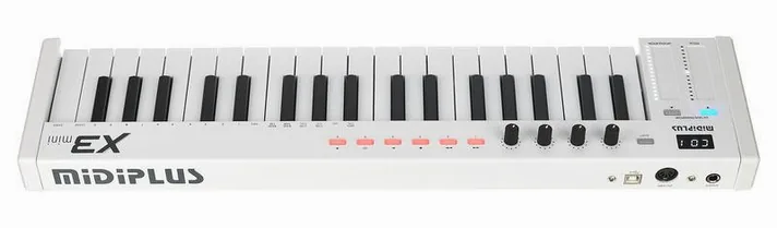 Midiplus X3 mini, zijaanzicht, foto 4