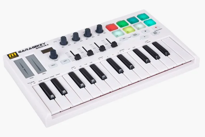 Miditech Garagekey Groove II, schuin van boven, foto 3