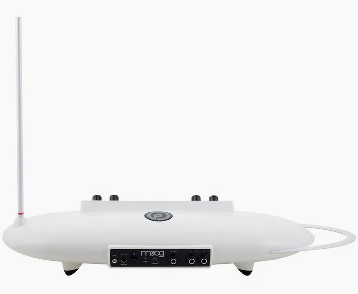 Moog Theremini, schuin van boven, foto 4