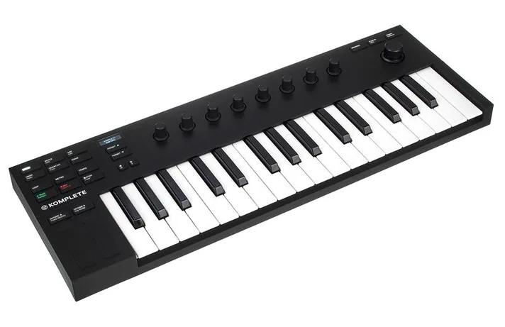 Native Instruments Komplete Kontrol M32, zijaanzicht, foto 4