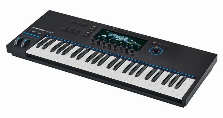 Native Instruments Kontrol S49 MK3 Komplete 26, achterzijde met aansluitingen, foto 2