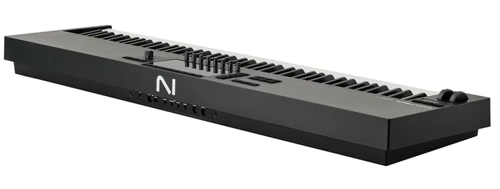 Native Instruments Kontrol S88 MK3 Komplete 26, zijaanzicht, foto 4