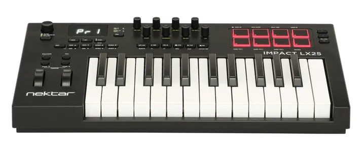 Nektar Impact LX25 mk3, pads en regelaars, foto 2