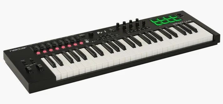 Nektar Impact LX49 mk3, achterzijde met aansluitingen, foto 3
