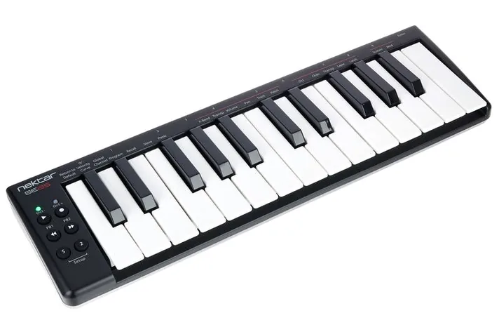 Nektar SE25, klavier, foto 3