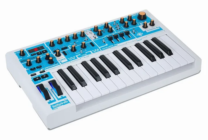 Novation Bass Station II Swifty Edition, klavier, foto 3