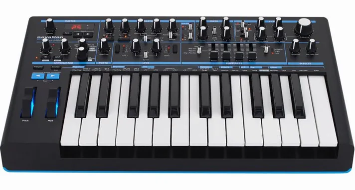 Novation Bass Station II, zijaanzicht, foto 2