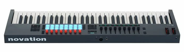 Novation FLkey 2 61, pads en regelaars, foto 4