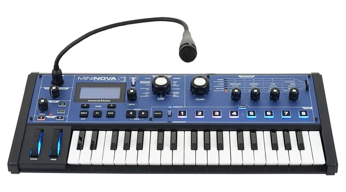 Novation MiniNova, regelaars en knoppen, foto 2