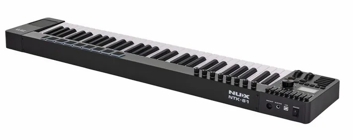 Nux NTK-61, achterzijde met aansluitingen, foto 4