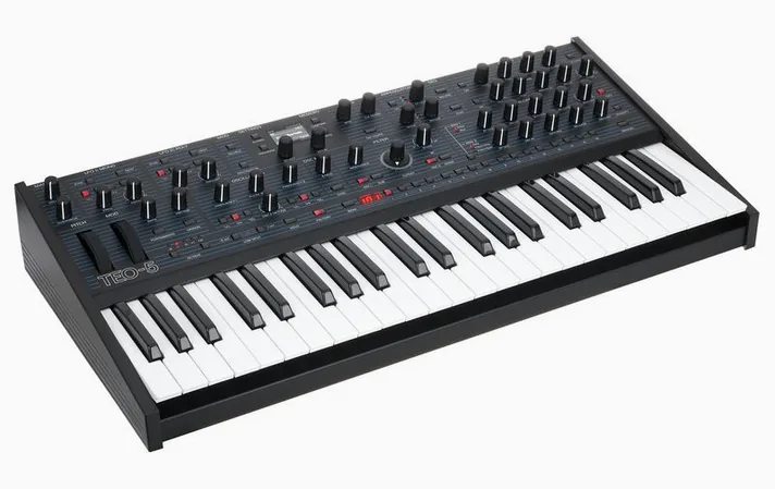 Oberheim TEO-5, zijaanzicht, foto 3