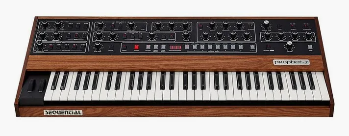 Sequential Prophet 5, vooraanzicht, foto 2