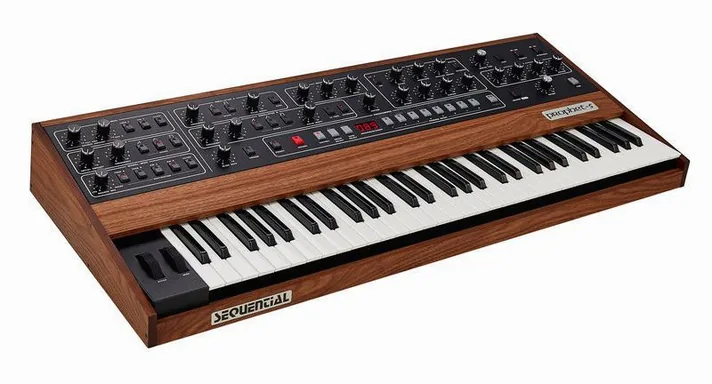 Sequential Prophet 5, vooraanzicht, foto 3