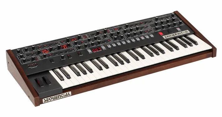 Sequential Prophet 6, vooraanzicht, foto 3
