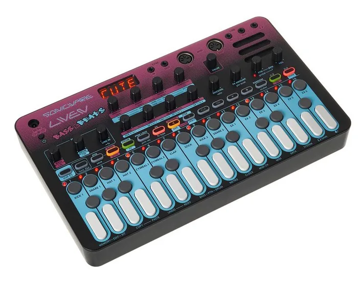 Sonicware LIVEN Bass & Beats, achterzijde met aansluitingen, foto 3