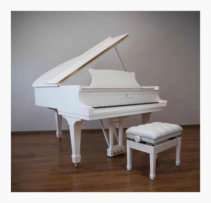 Steinway & Sons M-170 White, detail van de afwerking, foto 3