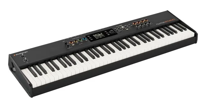 Studiologic Numa X Piano 73, vooraanzicht, foto 3