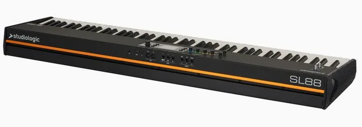 Studiologic SL88 mk2, zijaanzicht, foto 4