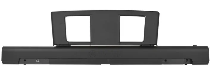 Yamaha NP-15 Piaggero Black, achterzijde met aansluitingen, foto 4