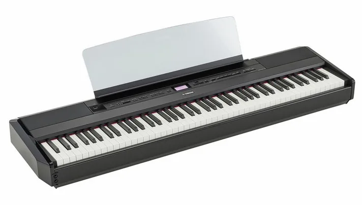 Yamaha P-525 B, schuin van boven, foto 3