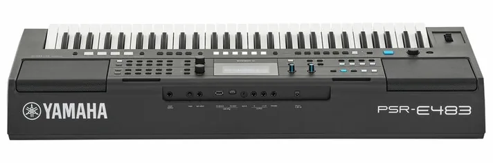 Yamaha PSR-E483, zijaanzicht, foto 4